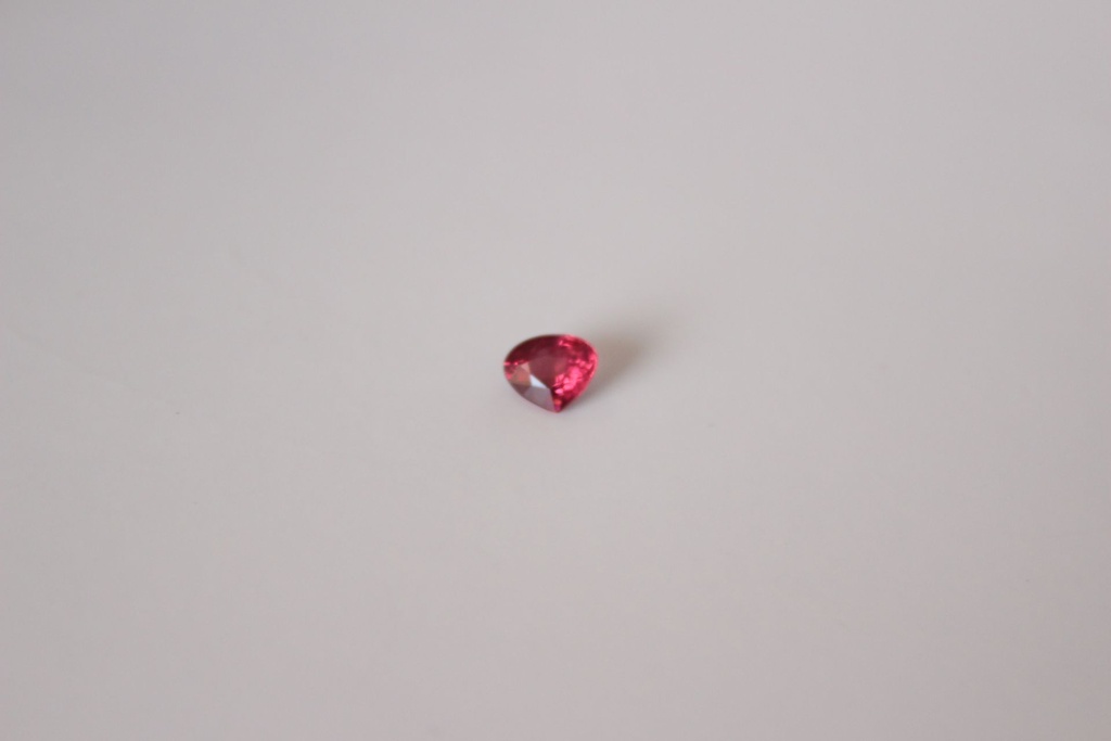 Spinelle rouge-rose 1 cts
