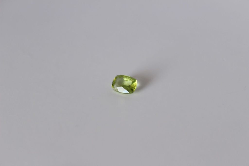 Péridot 0.9 cts