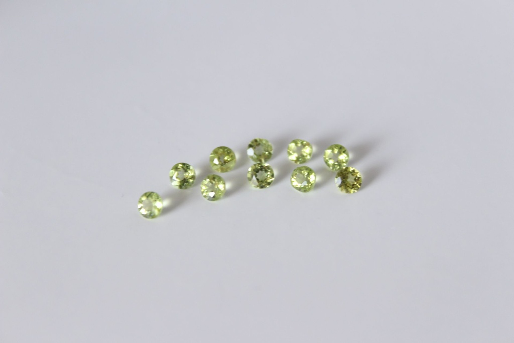 Péridot Lot de 10 pièces 1.92 cts